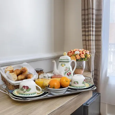 Hotel Apollinaire