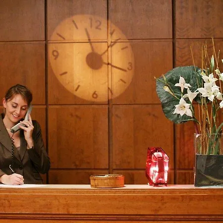 Hotel Apollinaire 3*