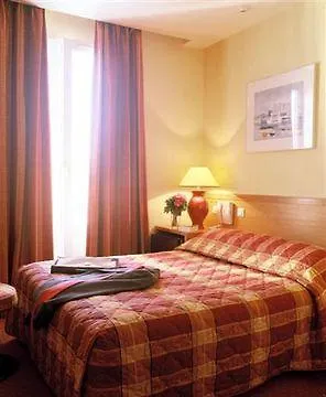 阿波丽娜尔酒店 3*