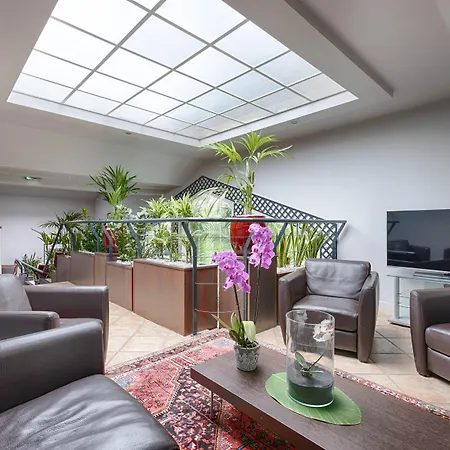 아폴리네르 호텔 파리