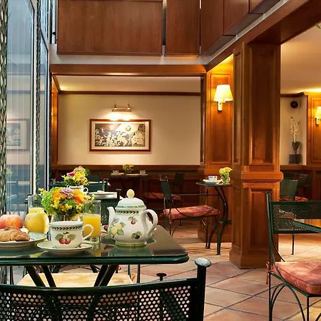 阿波丽娜尔酒店 巴黎