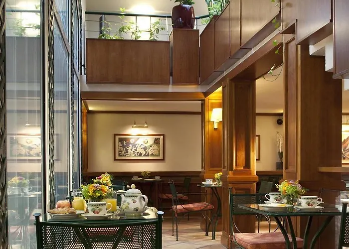 Apollinaire Hotel Parijs