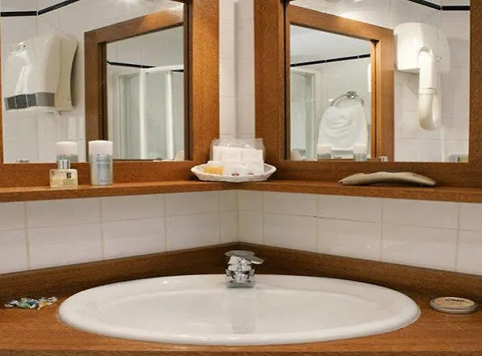 Apollinaire Hotel Parijs