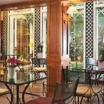 Apollinaire Hotell Paris