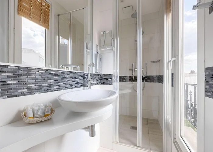 Hotel Apollinaire 3*